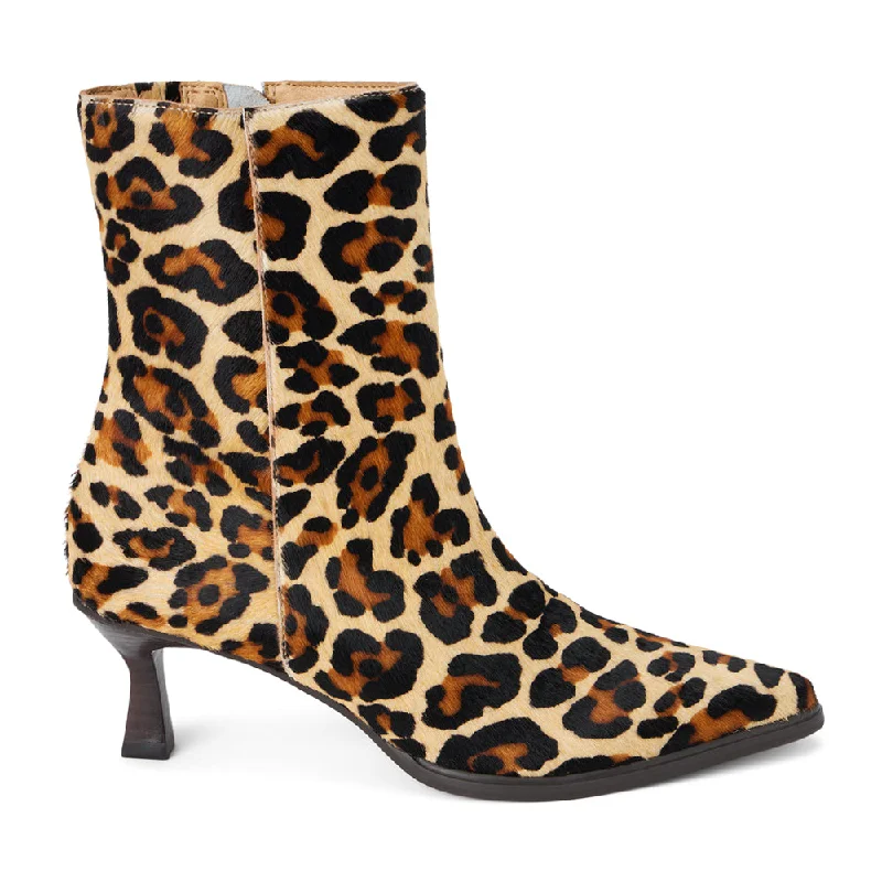 Gabbie Leopard Print Pointed Toe Zippered Booties